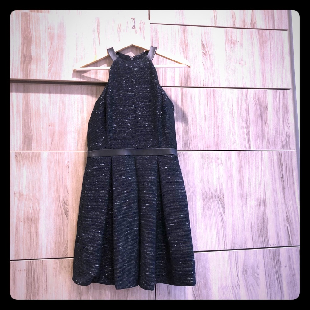 ANNA CATHERINE FLARE MINI DRESS WITH CHOCKER